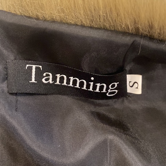 Faux Fur Vest - Picture 4 of 6